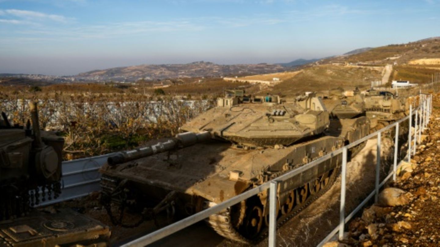 Israelische Panzer auf den Golanhöhen