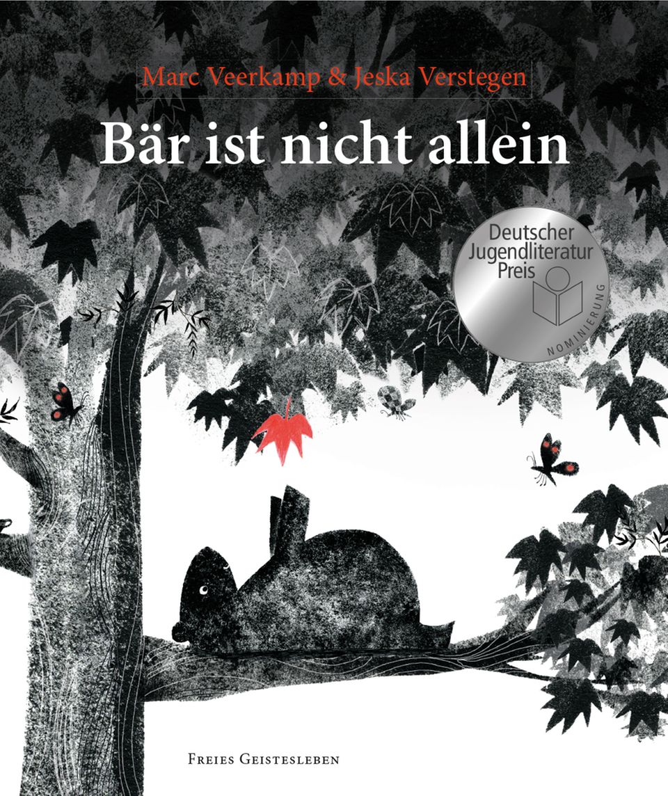 Für alle Altersklassen: "Bär ist nicht allein" von Marc Veerkamp (Autor) und Jeska Verstegen (Illustratorin), ab 5 Jahren, Verlag Freies Geistesleben, gebunden, 32 Seiten, 16 Euro. "Bär ist nicht allein" von Marc Veerkamp (Autor) und Jeska Verstegen (Illustratorin), ab 5 Jahren, Verlag Freies Geistesleben, gebunden, 32 Seiten, 16 Euro.