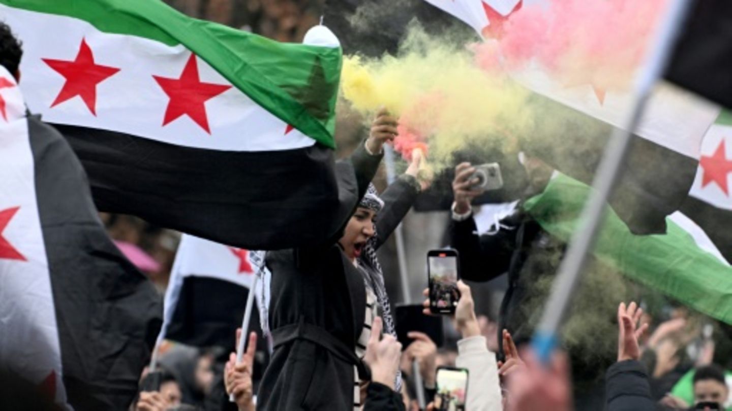 Syrische Flaggen in Berlin