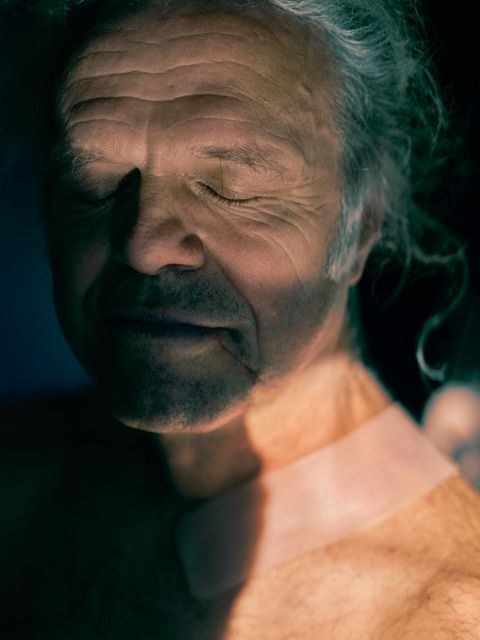 Nach dem Messeranschlag von Solingen trägt Volker Eigemann ein Silikonpflaster