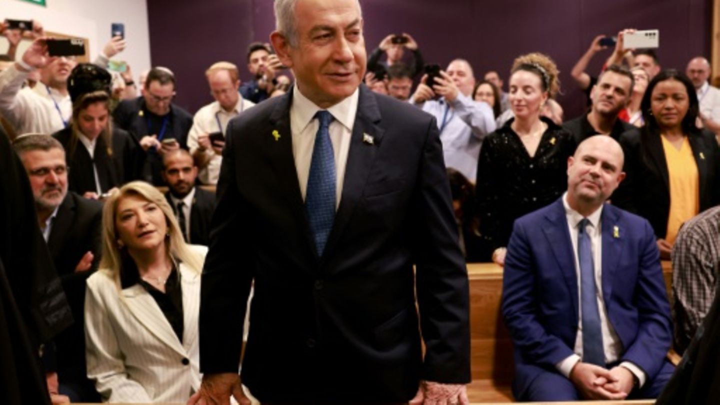 Benjamin Netanjhu vor Gericht in Tel Aviv