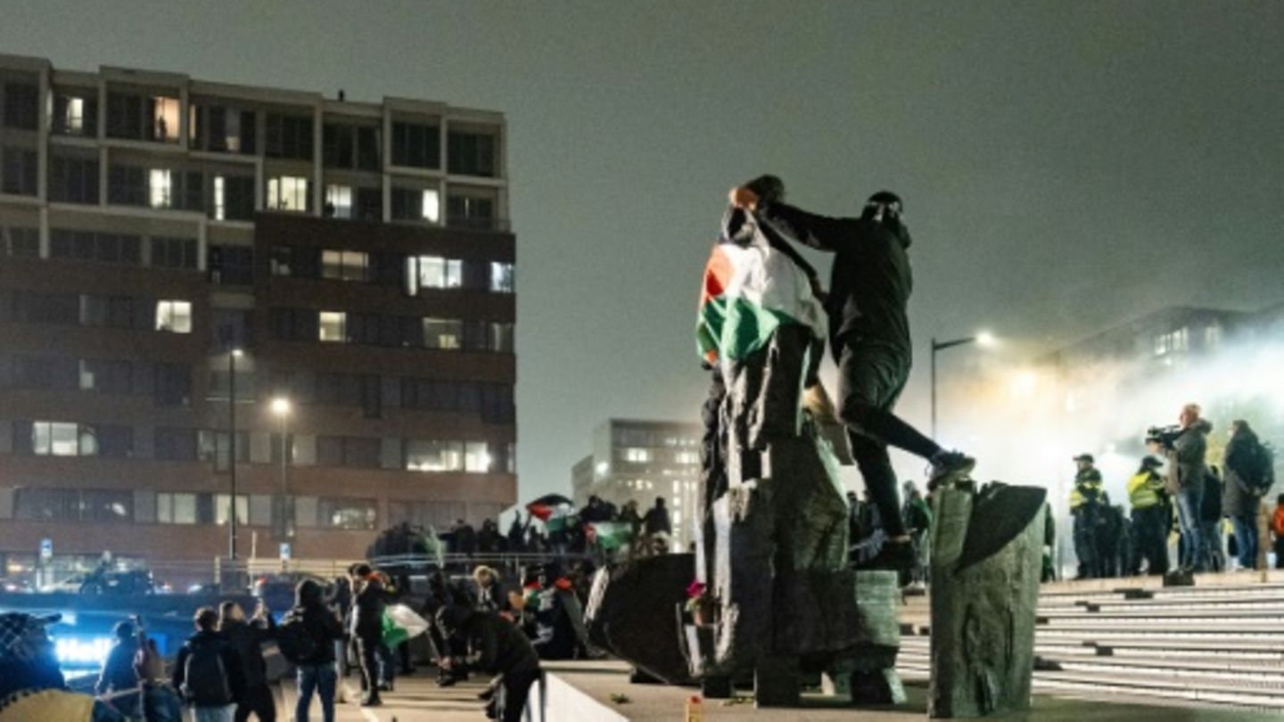 Pro-palästinensische Anhänger am 7. November im Zentrum von Amsterdam