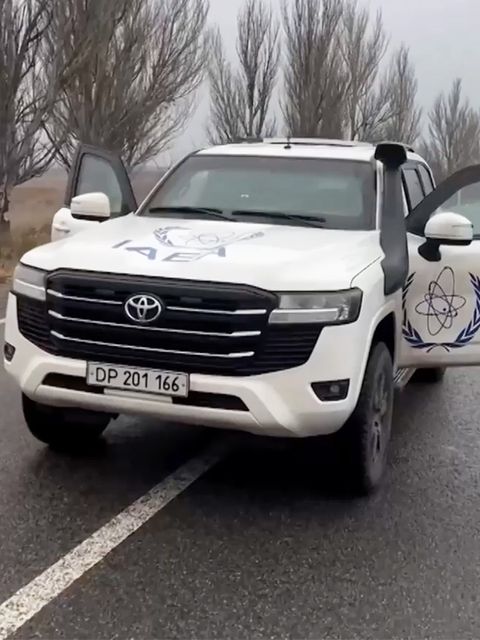 Atom-Experten im Wagen: "Nicht akzeptabel": Drohnenangriff trifft UN-Fahrzeug in der Ukraine