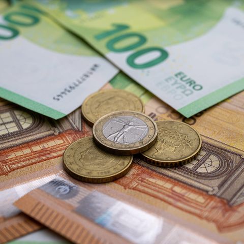 Geldscheine die bei einer Mehrwertsteuersenkung gespart werden könnten