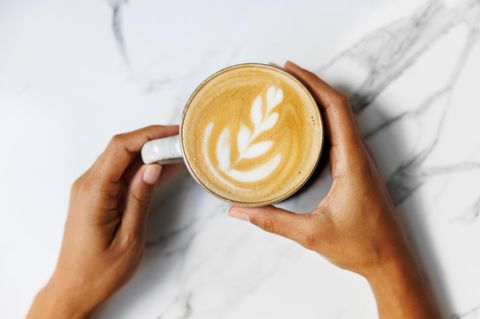 Der Preis für die Bohnen in der Tasse erreicht ein 47-Jahre-Hoch. Die Auswirkungen dürften Verbraucher bald im Supermarkt spüren