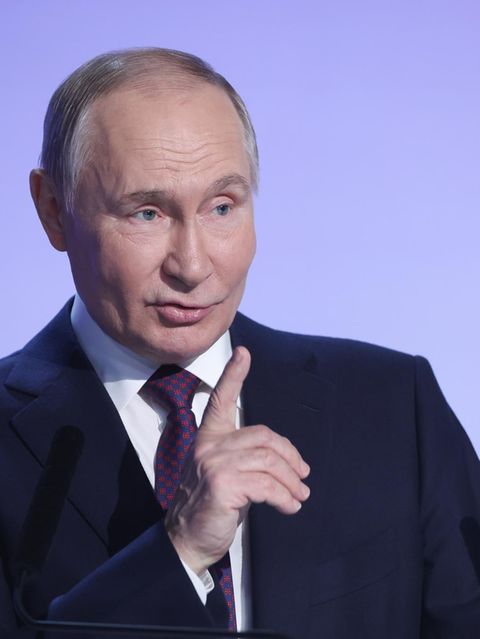 Die Ukraine setzt erneut US-ATACMS ein, Moskau droht mit Rückschlag. Putins rhetorische Wende und die US-Warnung vor der Oreschnik-Rakete, findet Rainer Munz besonders interessant.