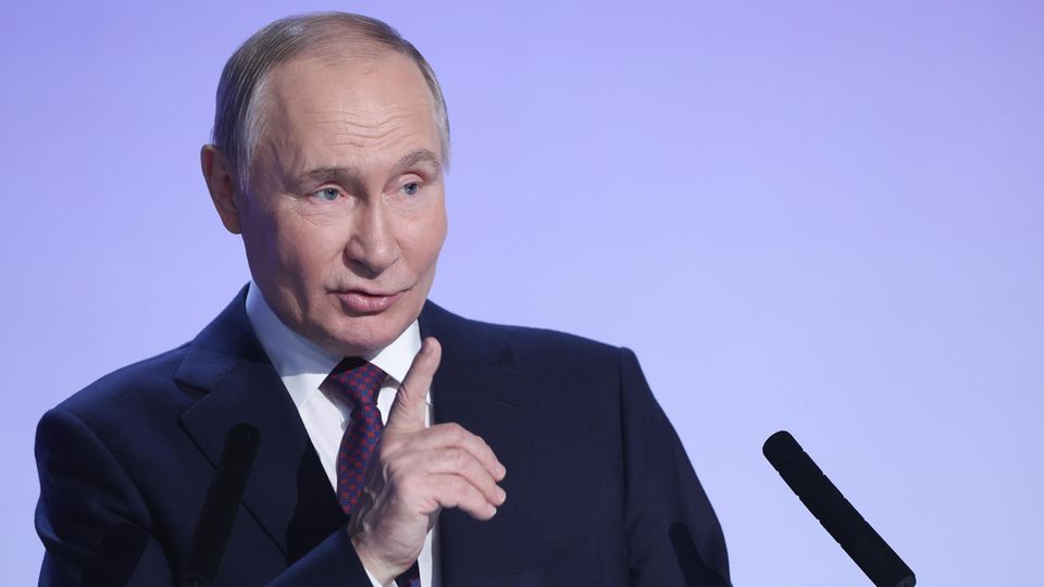 Putin & Trump: Die Wendung! Putins Überraschender Ausweg Für Trump! - 6vnynbf
