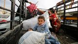 Der Konflikt zwischen Israel und der Hisbollah hat den Libanon noch weiter in eine Katastrophe gestürzt. Erstmals führt das IRC das Land in der Top 10 der Beobachtungsliste. Mehr als 30 Prozent der Bevökerung wurde durch den Krieg vertrieben (1,4 Millionen Menschen). Allein bei den israelischen Angriffen zwischen Anfang Oktober und Ende November seien mehr als 4000 Menschen getötet und 16.500 verletzt worden, so das IRC.