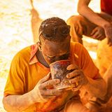 Burkina Faso landet zum dritten Mal in Folge in den Top 10 des IRC. Knapp ein Viertel der Bevölkerung lebt in einer humanitären Notlage (5,9 Millionen Menschen), mehr als zwei Millionen Menschen seien innerhalb des Landes vertrieben worden, weitere zwei Millionen lebten in Städten, die von militanten Gruppen eingekesselt seien