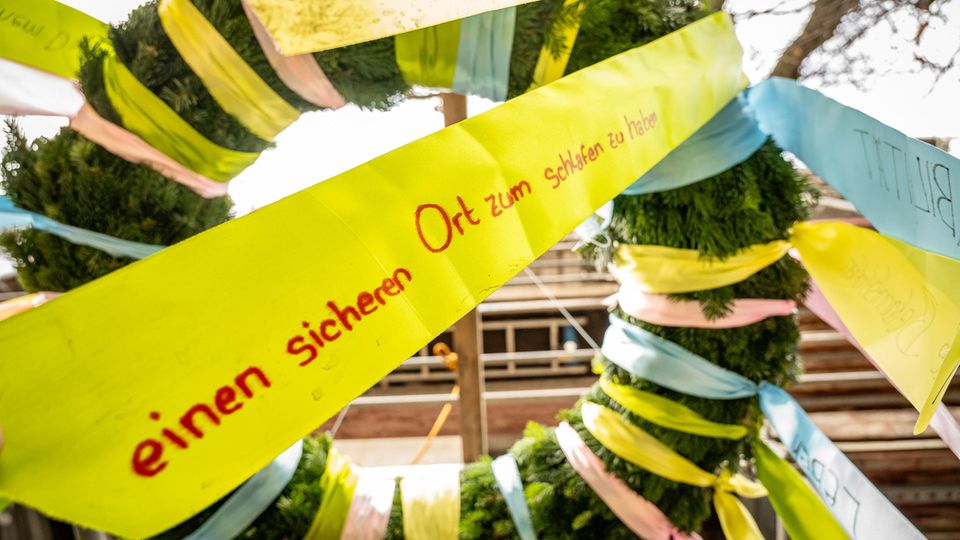 Straßenkinder Straßenkinder: Kranz zu Richtfest