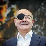 Olaf Scholz mit Augenklappe