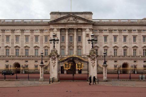 Die Weihnachtsfeier fand in einer Bar in der Nähe des Buckingham Palastes statt