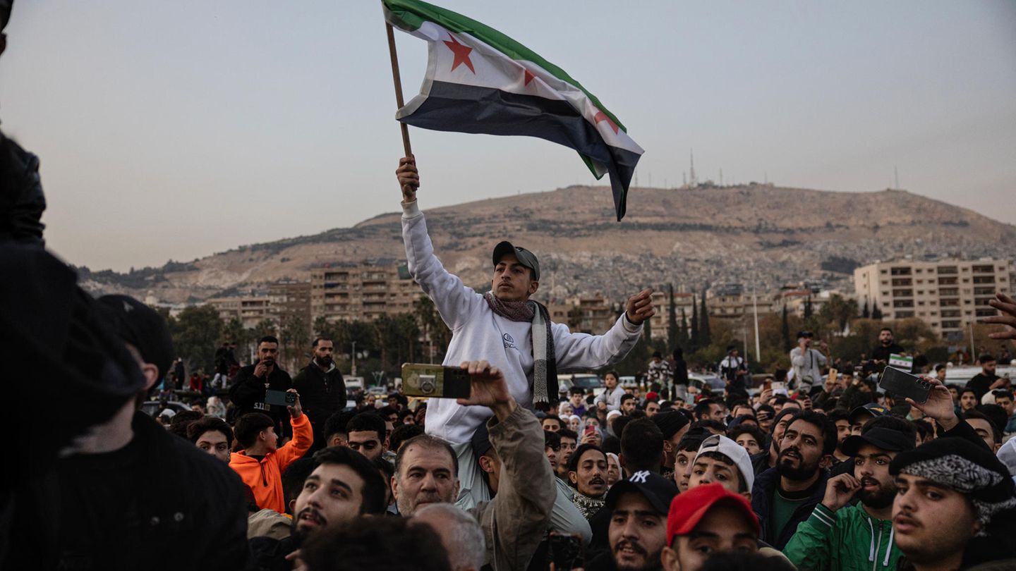 Interview: Nahost-Expertin: Was Deutschland jetzt tun sollte, um Syrien zu unterstützen Interview: Nahost-Expertin: Was Deutschland jetzt tun sollte, um Syrien zu unterstützen