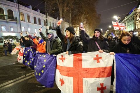 Demonstranten in Tiflis