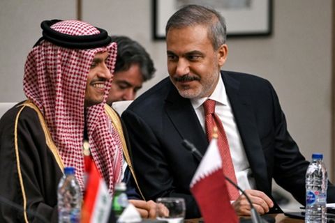 Die Außenminister Katars und der Türkei