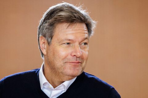Robert Habeck spricht sich dafür aus, dass der Staat Auszubildenden beim Führerschein finanziell unterstützt