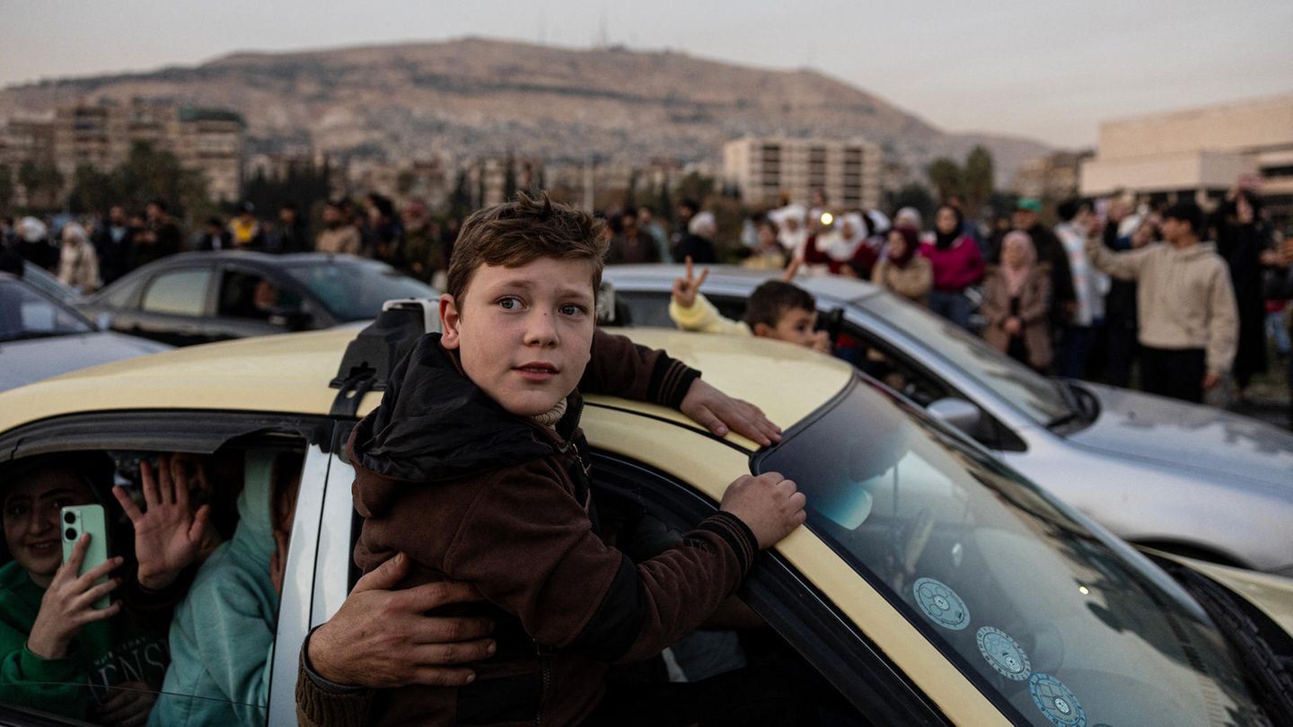 Syria: Over 7,500 people have returned since the regime overthrew
