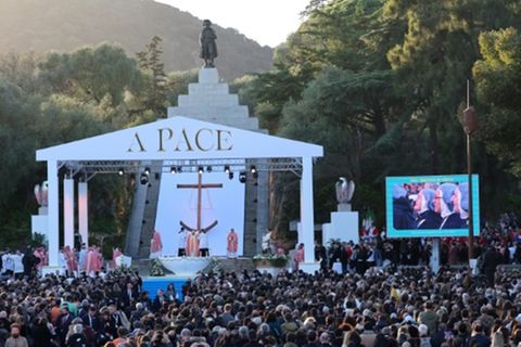 Papst Franziskus bei Messe in Ajaccio