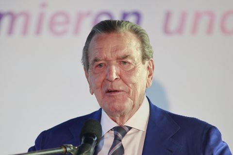 Vertrauensfrage: Gerhard Schröder
