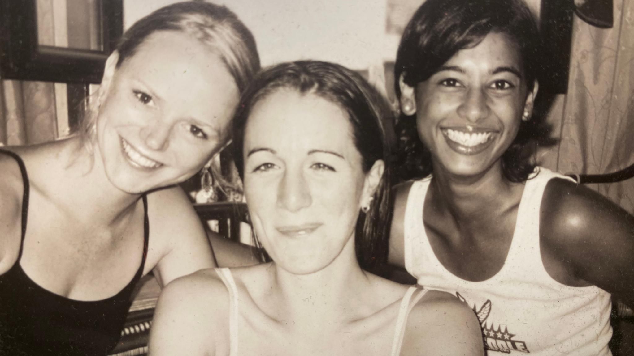 Freundinnen seit der Schule: Kerstin, Claudia und Julia im gemeinsamen Spanienurlaub