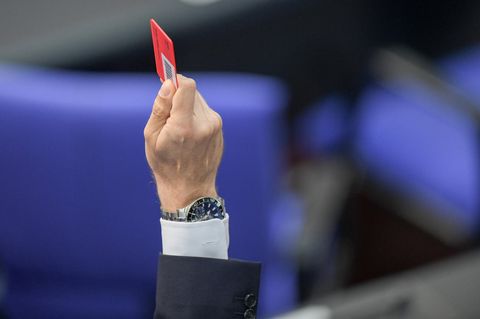 Abstimmung im Bundestag zur Vertrauensfrage