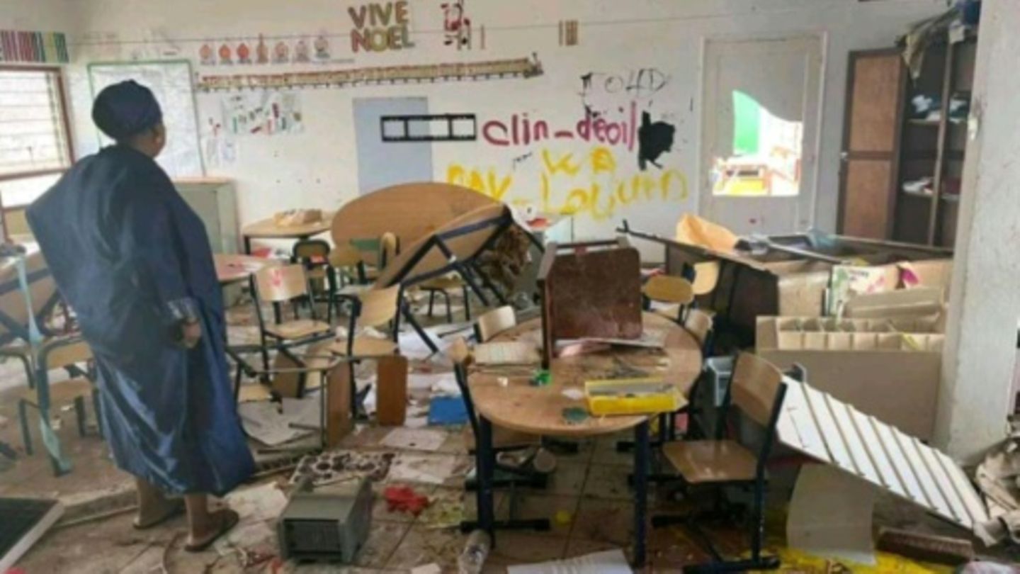 Verwüstete Grundschule auf Mayotte