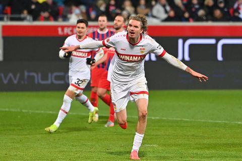 Nick Woltemade jubelt nach seinem Treffer im Bundesliga-Spiel gegen Heidenheim