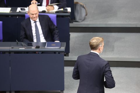 Bei der Debatte zur Vertrauensfrage ignorierten sich Kanzler Scholz und Ex-Finanzminister Lindner weitestgehend