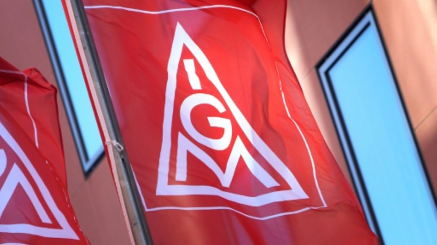 Fahnen der IG Metall