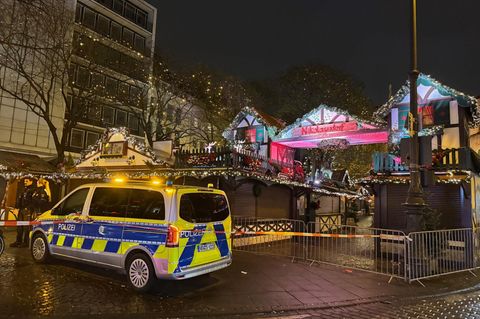 Zwei Kölner Weihnachtsmärkte evakuierte die Polizei am Wochenende. 