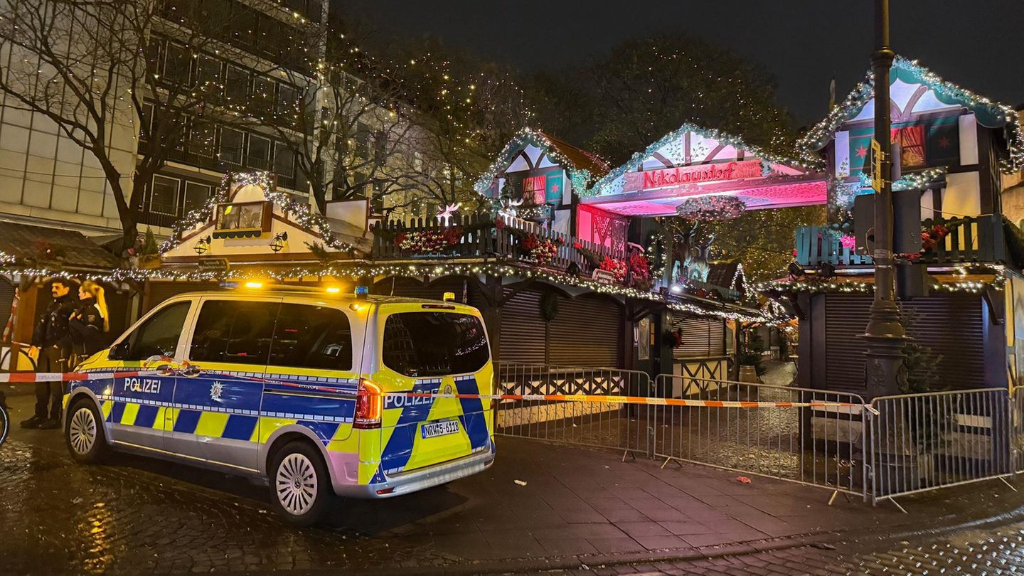 Zwei Kölner Weihnachtsmärkte evakuierte die Polizei am Wochenende. 