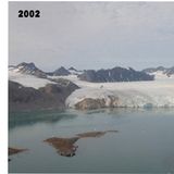 Blick auf den Gletscher Blomstranbreen auf dem norwegischen Archipel Spitzbergen