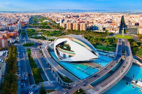 Blick auf den Wissenschaftspark der spanischen Stadt Valencia