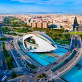 Blick auf den Wissenschaftspark der spanischen Stadt Valencia