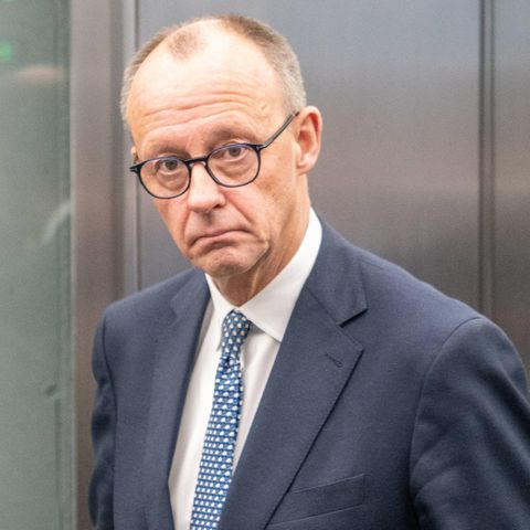 Friedrich Merz hatte im ZDF-"Heute Journal" mit Tonproblemen zu kämpfen (Archivbild)
