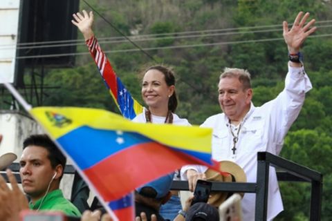 Machado und Urrutia bei einem gemeinsamen Auftritt in Venezuela im Juli 2024