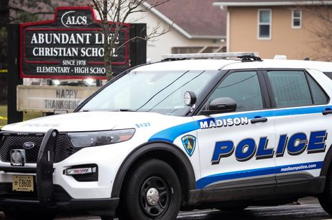 Polizeiauto vor Schule in Wisconsin