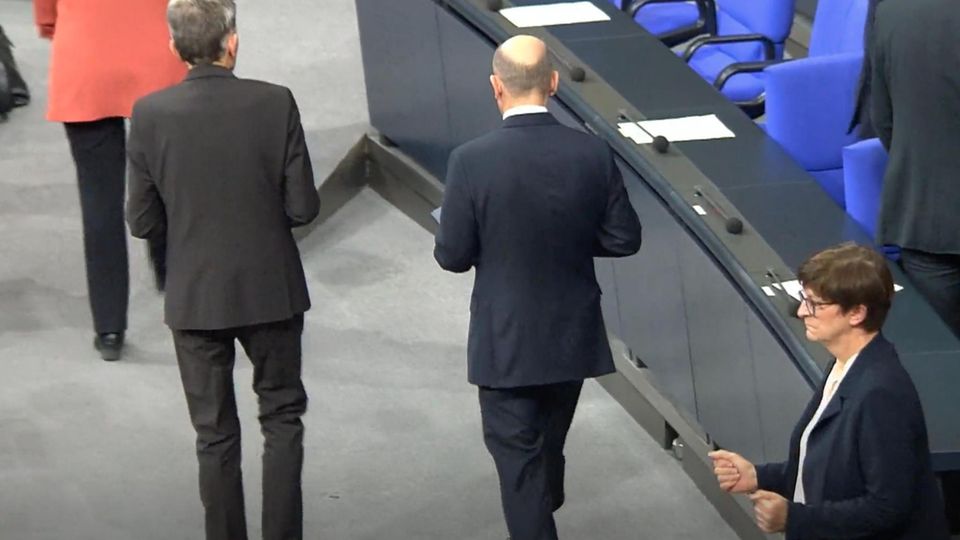 Scholz Esken "Zum Glück konnten wir beide darüber lachen" – Scholz reagiert auf Esken-Moment