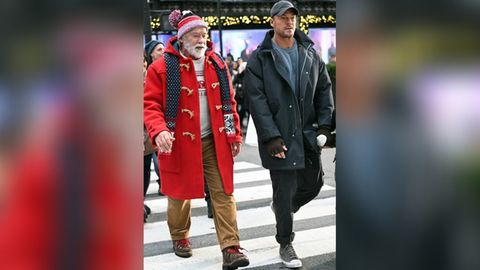 Dreharbeiten In New York City: Arnold Schwarzenegger Im Weihnachtsmann 