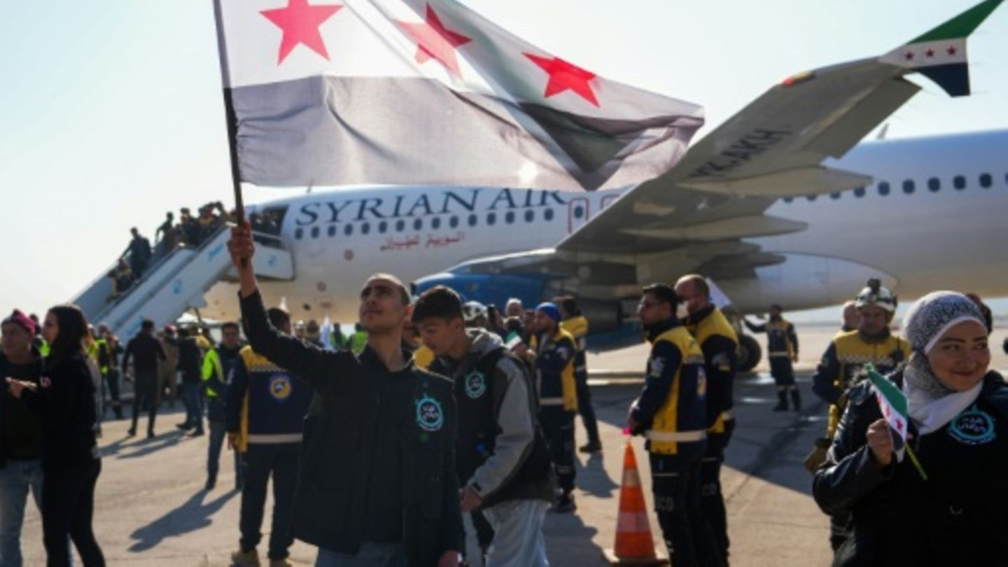 Erster Flug vom Flughafen Damaskus nach Assad-Sturz
