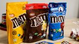 Drei Packungen M&Ms