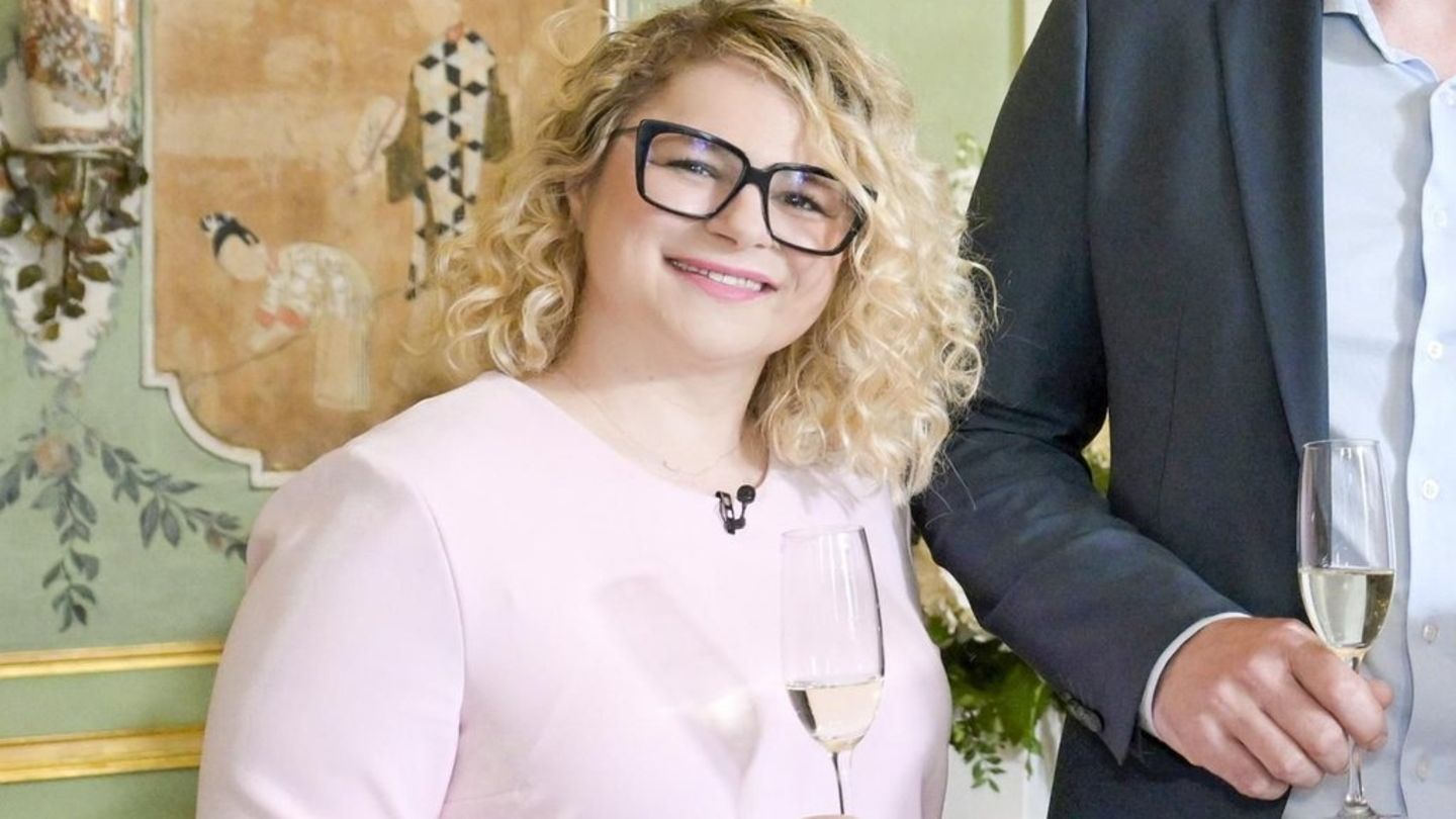 "Hochzeit auf den ersten Blick": TV-Therapeutin Dr. Sandra Köhldorfer ist schwanger.