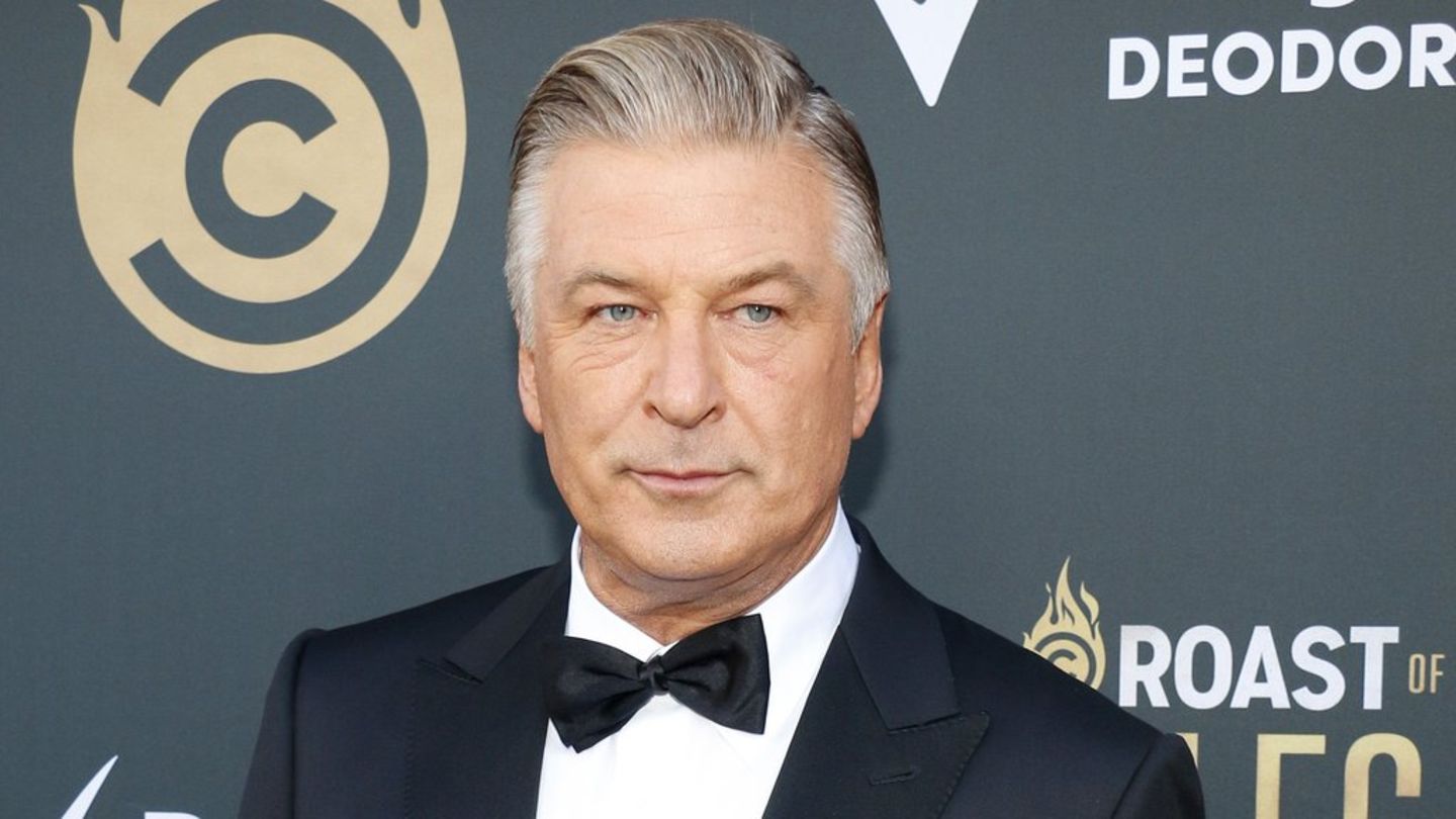 “Rust” tragedy: Alec Baldwin announces further revelations