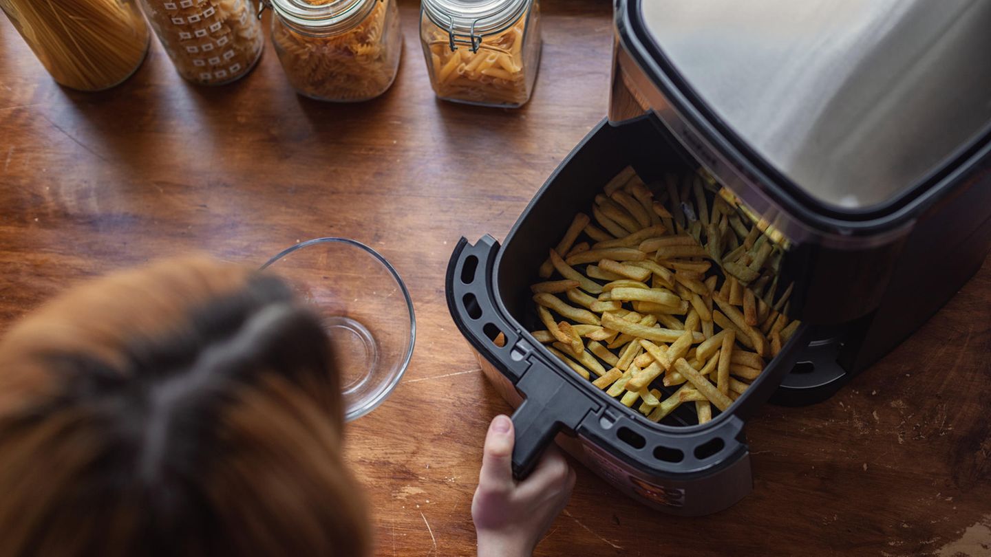 Heißluftfritteusen: Stiftung Warentest prüft Airfryer − ein Kundenliebling ist unter den Testsiegern