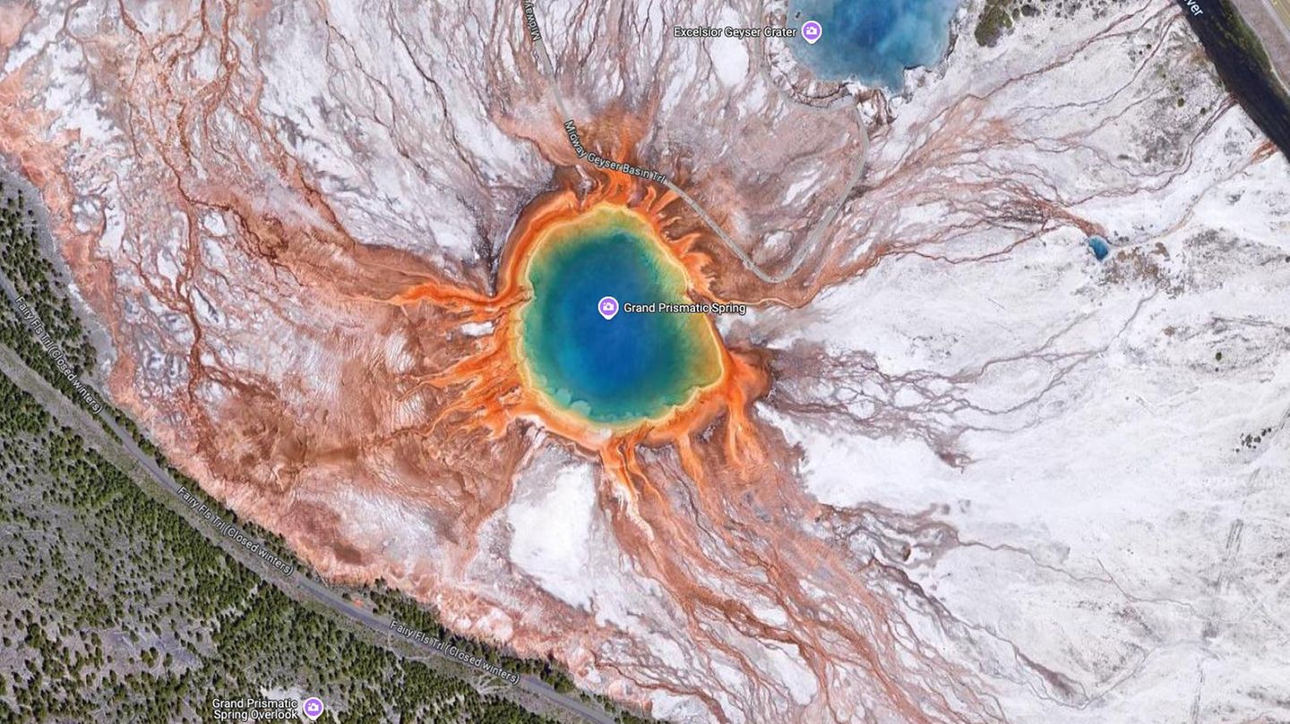 Prismatic Spring Yellowstone