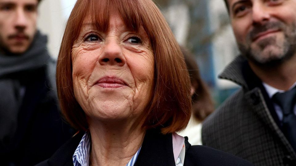 Der Fall erschüttert die Welt: Zehn Jahre lang wird Gisèle Pelicot von ihrem Ex-Ehemann betäubt, vergewaltigt und Männern zum Missbrauch angeboten. Nun wurde das Urteil gefällt.