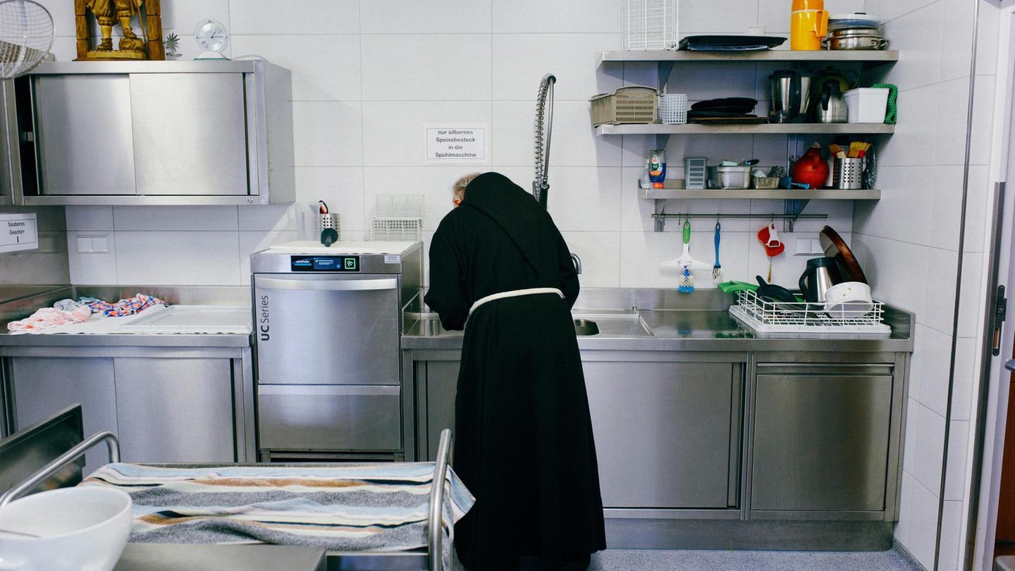 Abwasch in der Klosterküche