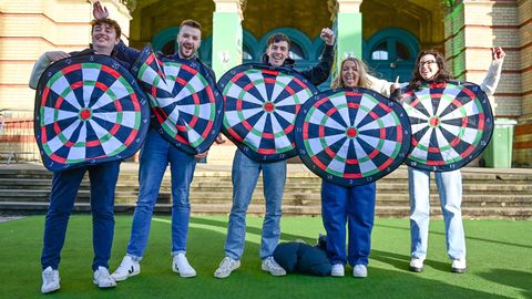 Darts-WM: Bekloppte Fans und wilde Kostüme im Ally Pally | STERN.de