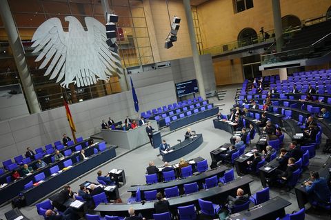 Der Plenarsaal des Bundestags im Berliner Reichstag