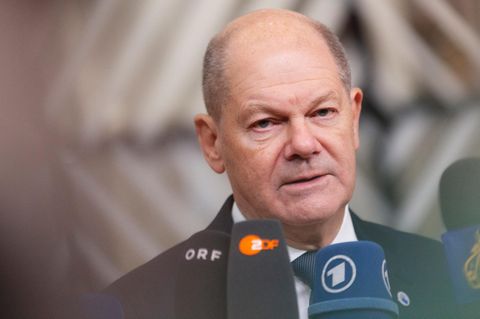 Bundeskanzler Olaf Scholz kann mit dem Kindergeld und Steuer-Geschenken vor den Neuwahlen Erfolge verbuchen